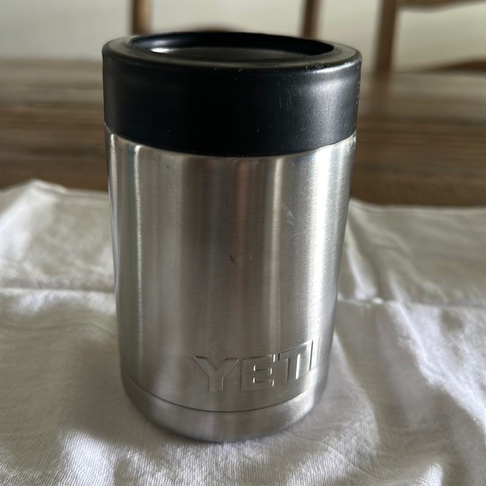 Yeti colster